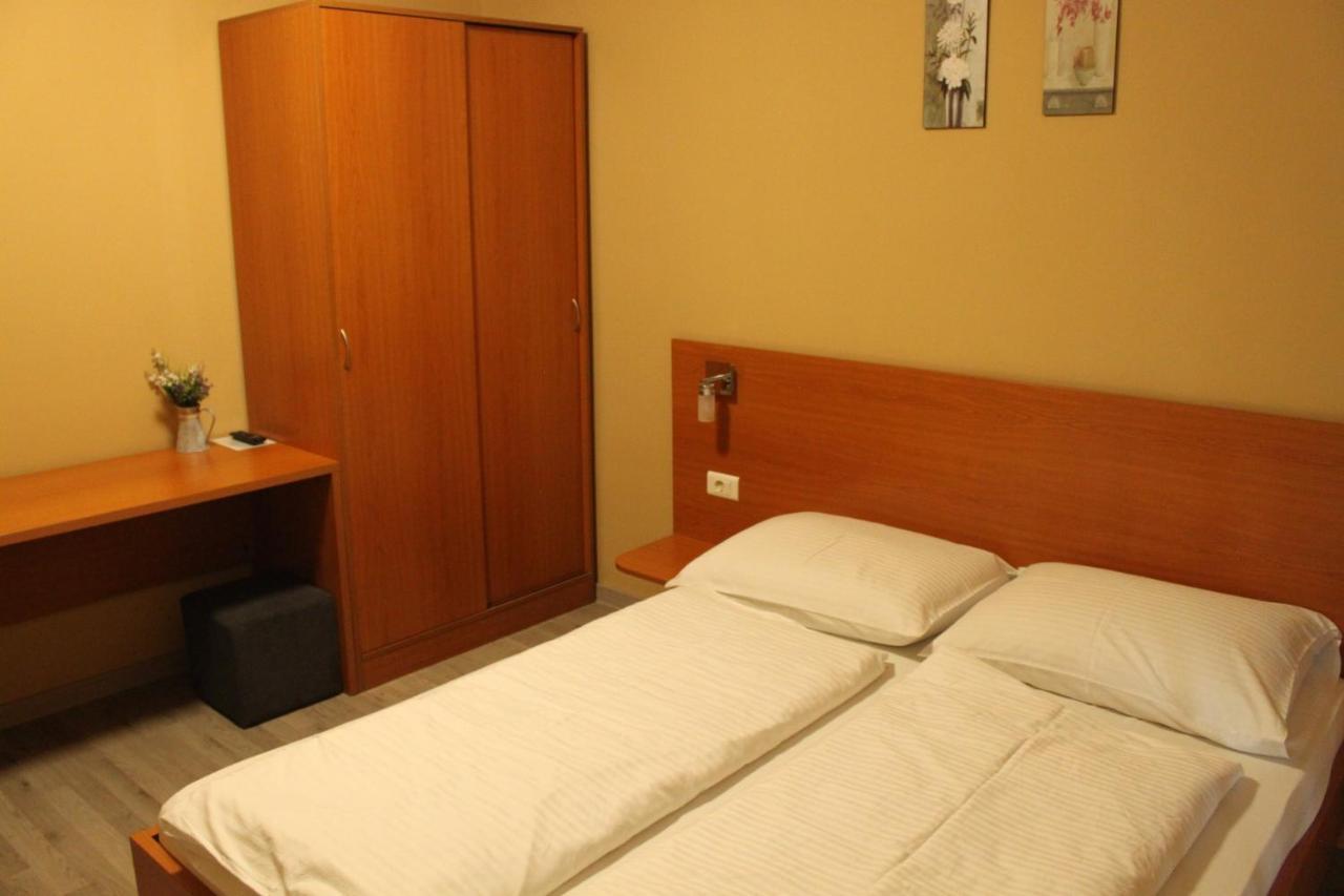 Guesthouse Režekov podrum Jastrebarsko Eksteriør billede