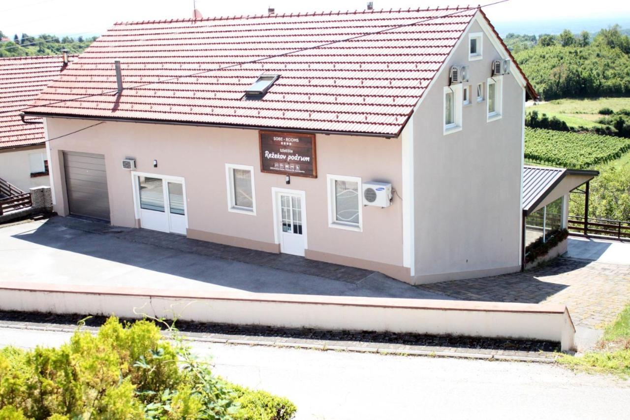 Guesthouse Režekov podrum Jastrebarsko Eksteriør billede