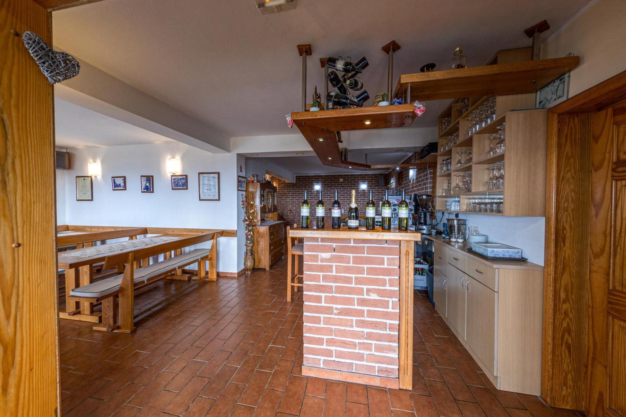 Guesthouse Režekov podrum Jastrebarsko Eksteriør billede