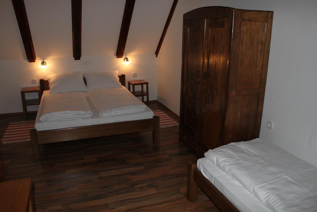 Guesthouse Režekov podrum Jastrebarsko Eksteriør billede