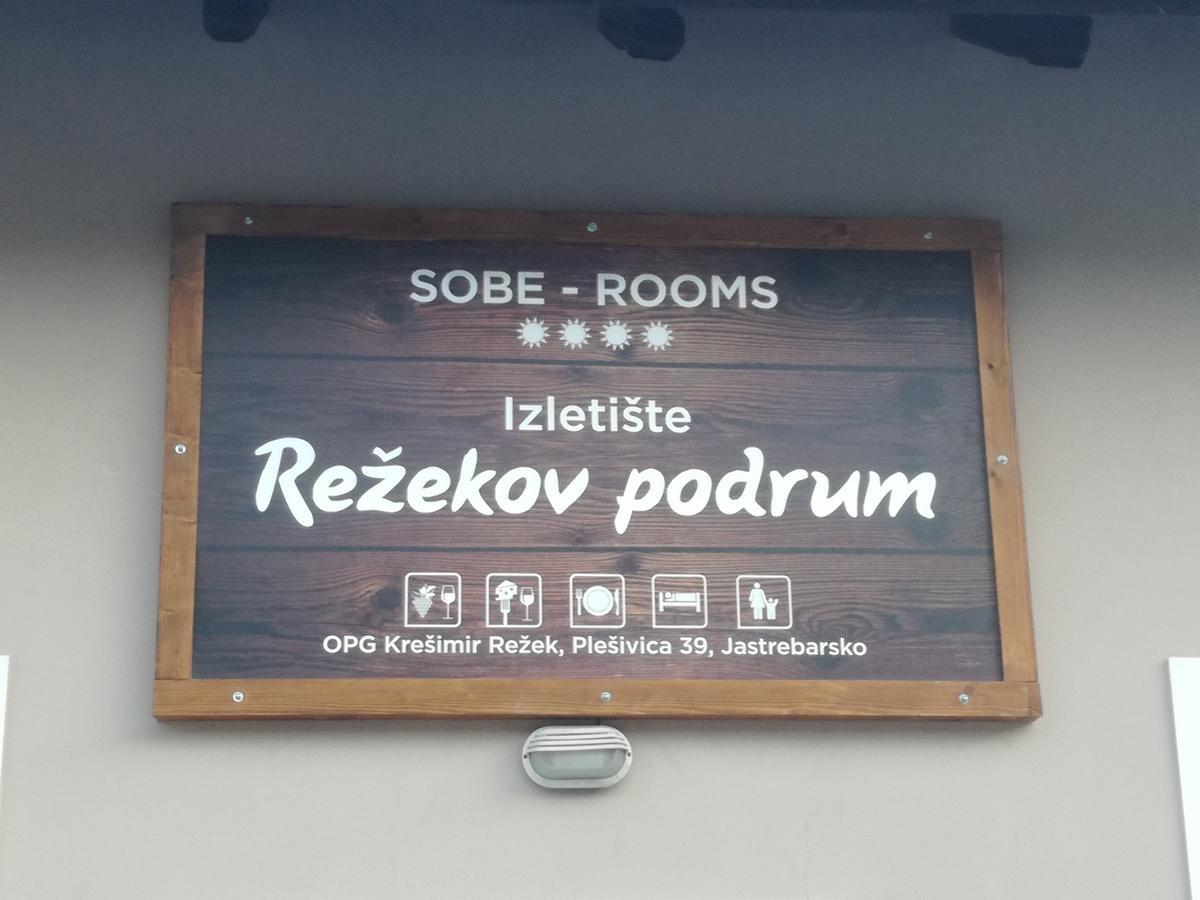 Guesthouse Režekov podrum Jastrebarsko Eksteriør billede